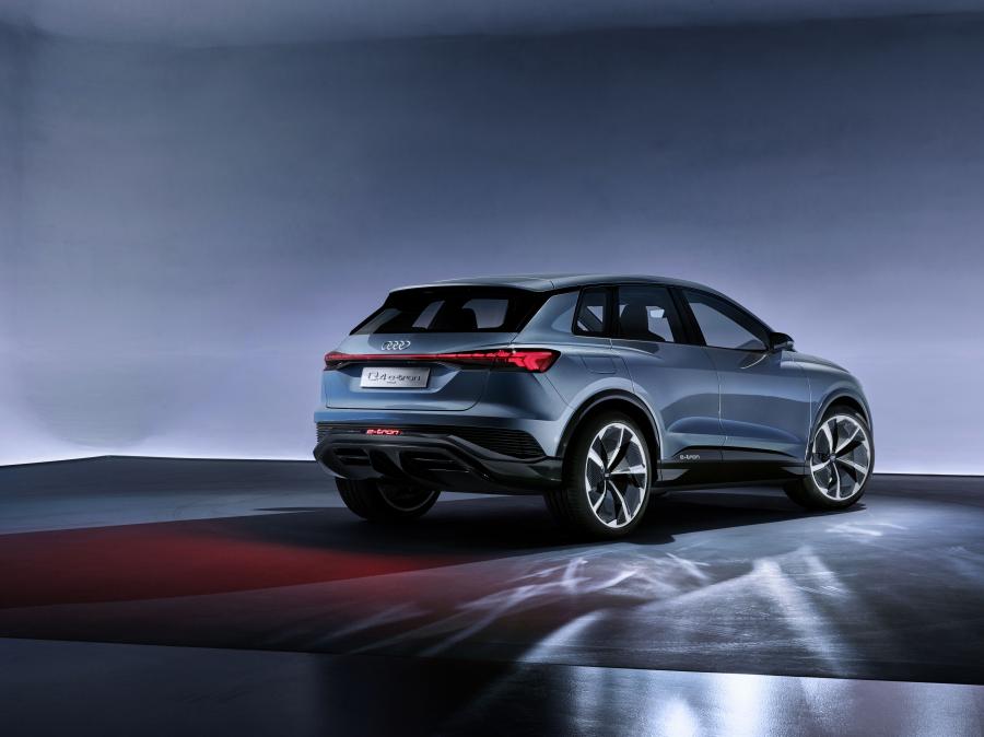  Audi Q4 e-tron Concept 2019 года  (фото 7 из 28)